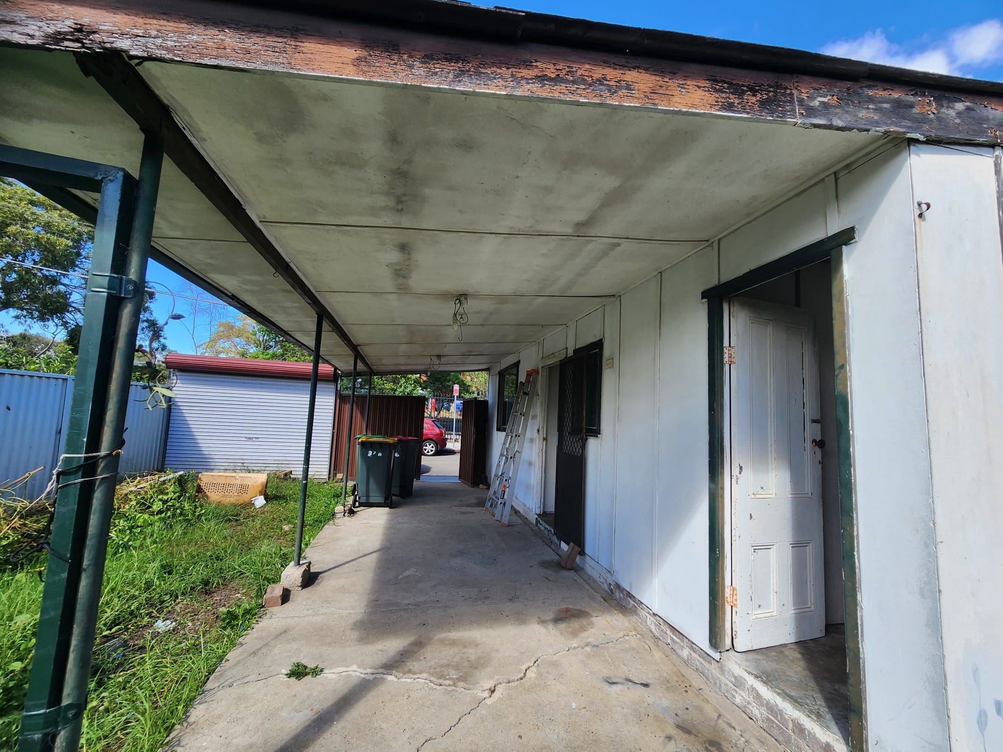 Asbestos Removal of External Cladding and Corrugated Roof In Tempe